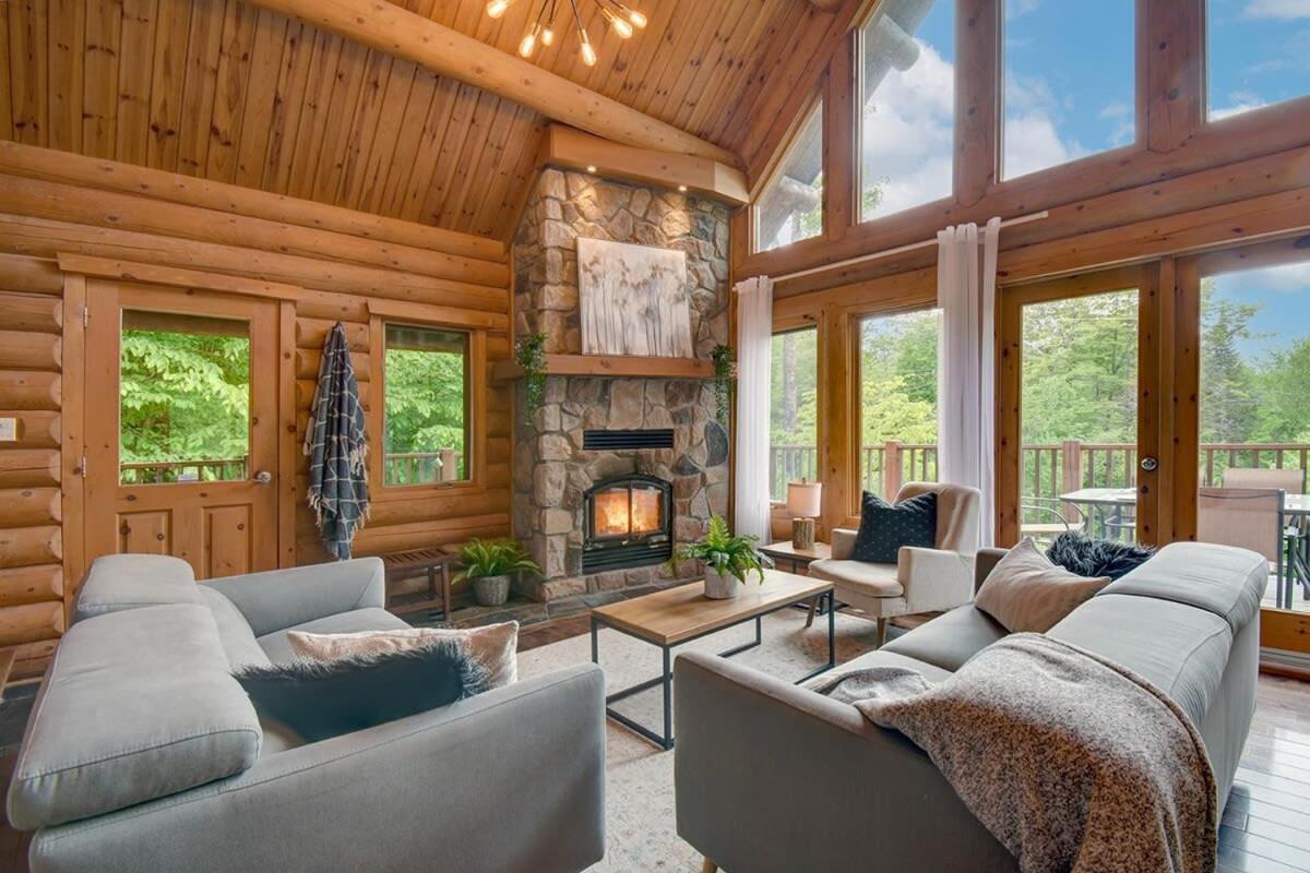 Chic Familiale, Relaxant Avec Spa En Montagnes Labelle Exterior foto